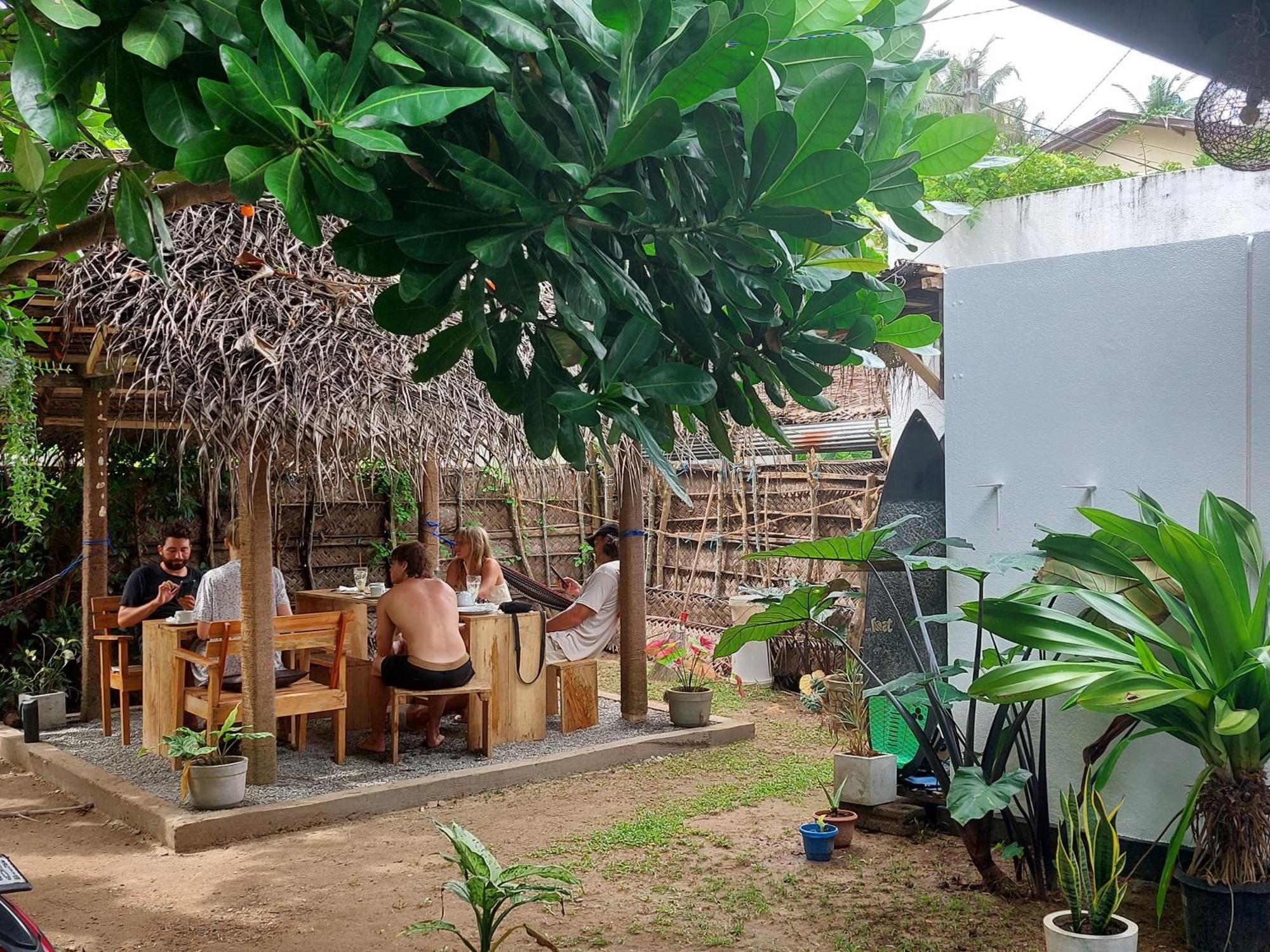 Cosynsurf Bed & Breakfast Matara Exterior photo